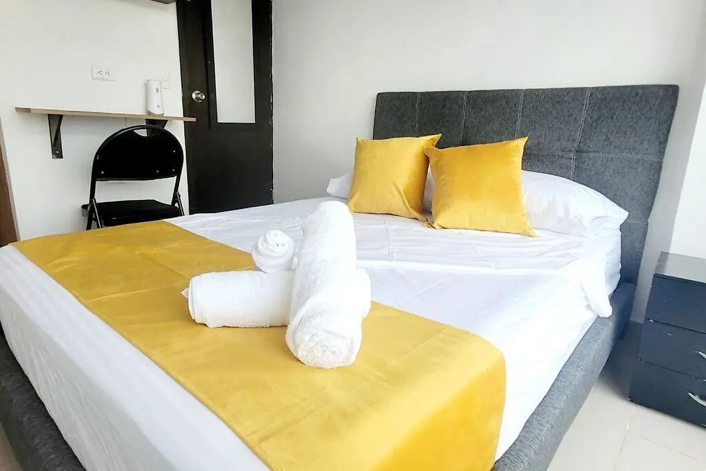 Apartamento Cerca Al Barrio Laureles Medellín 0*,  Colombia