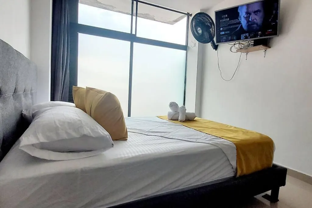 Apartamento Cerca Al Barrio Laureles Medellín 0*,
